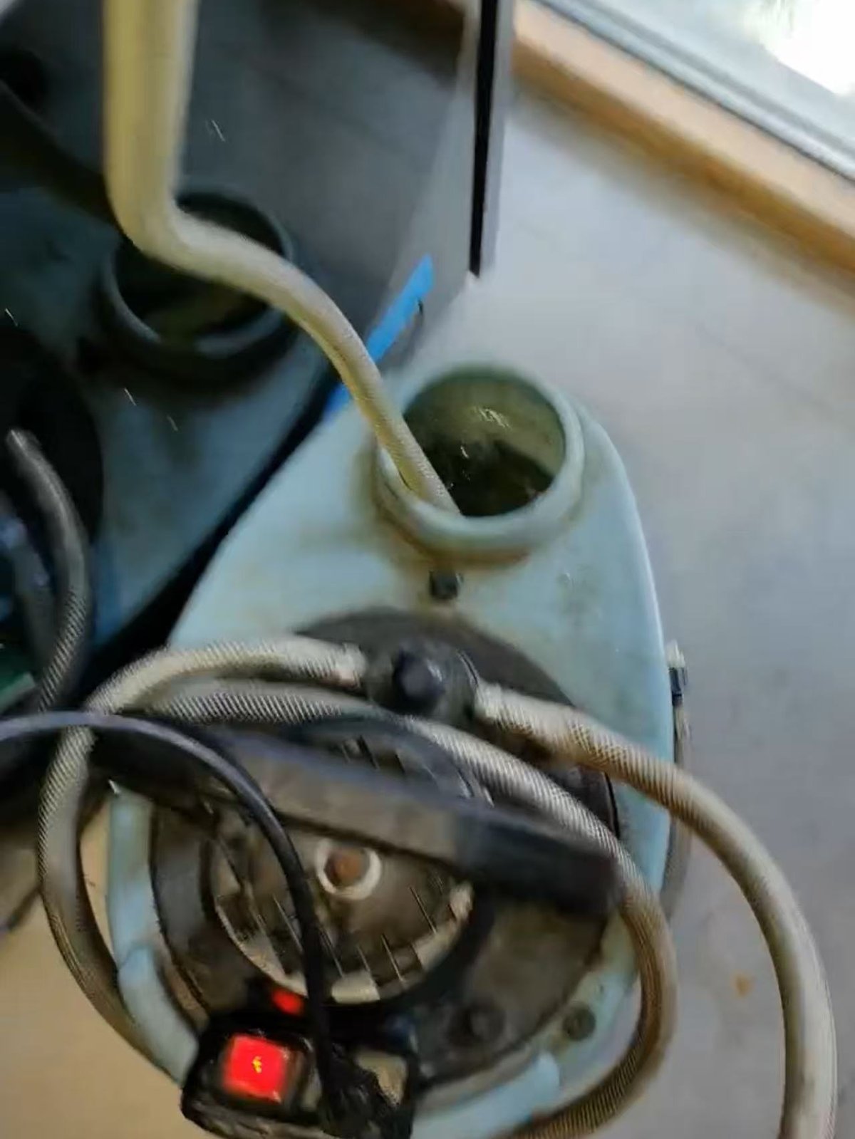 暖气片脉冲清洗设备:水暖管道清洗脉冲仪