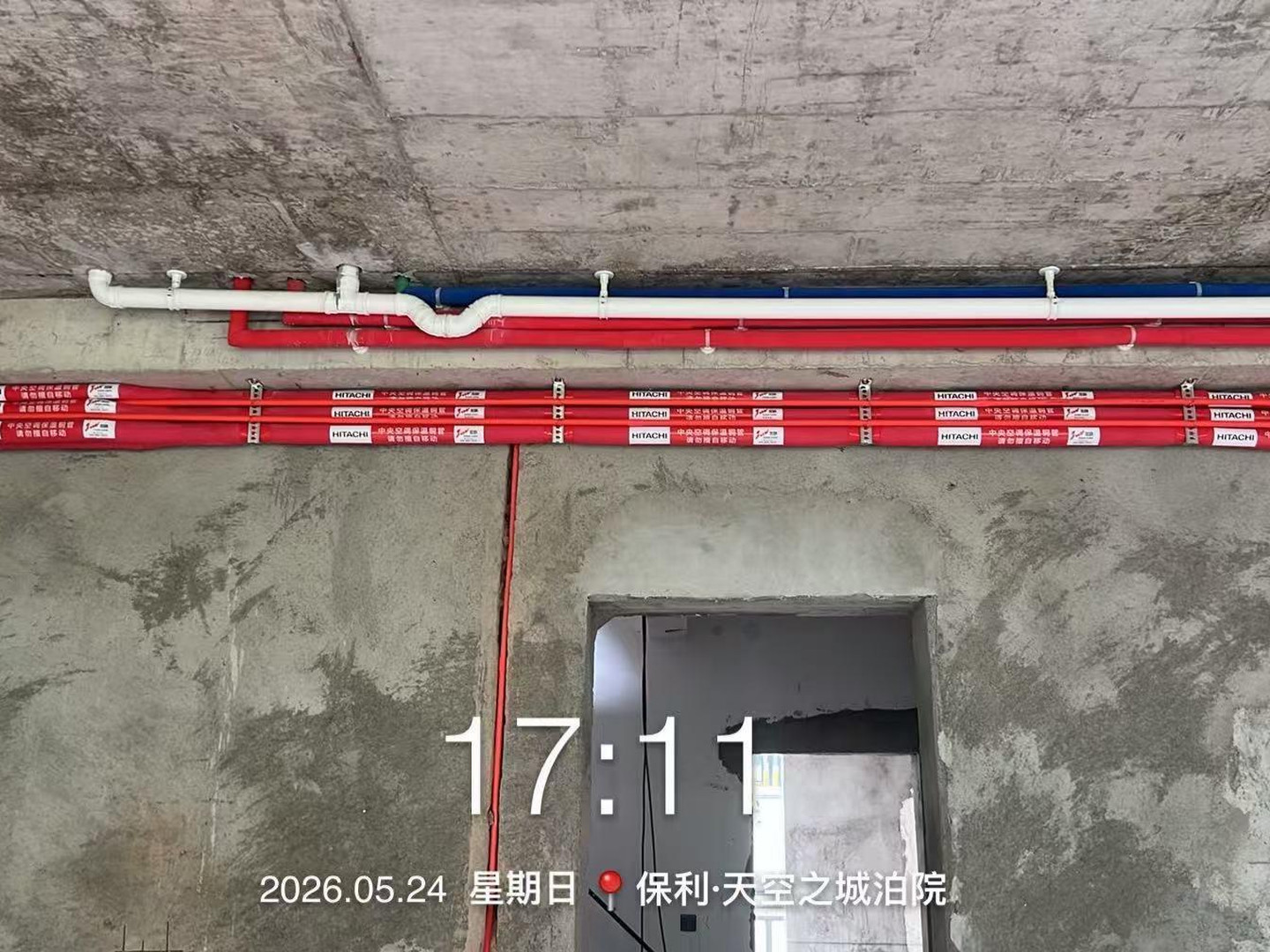 成都日立中央空调内机标准安装走管2