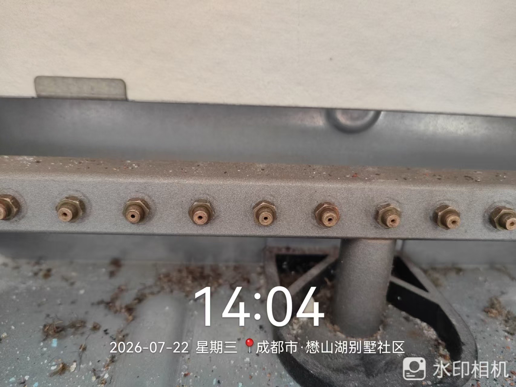 成都双流懋山湖菲斯曼壁挂炉F4故障喷嘴积碳维修实拍
