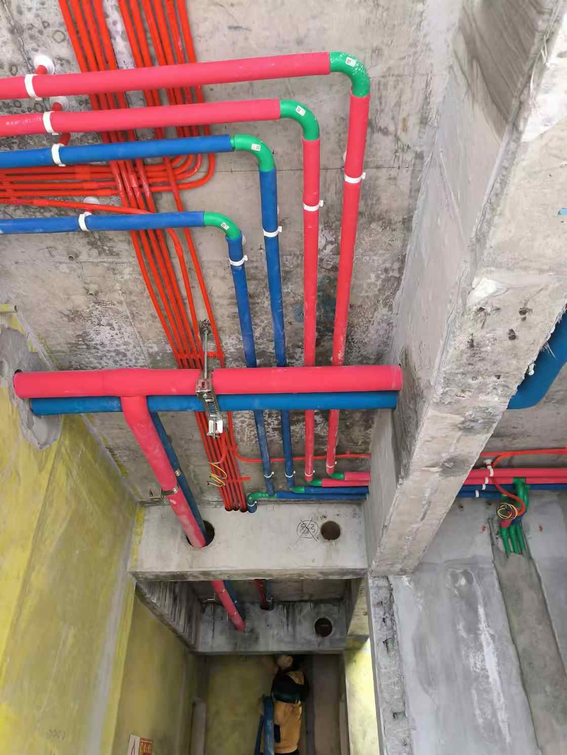 成都市双流区保利天空之城云琅-施老师-管路走管
