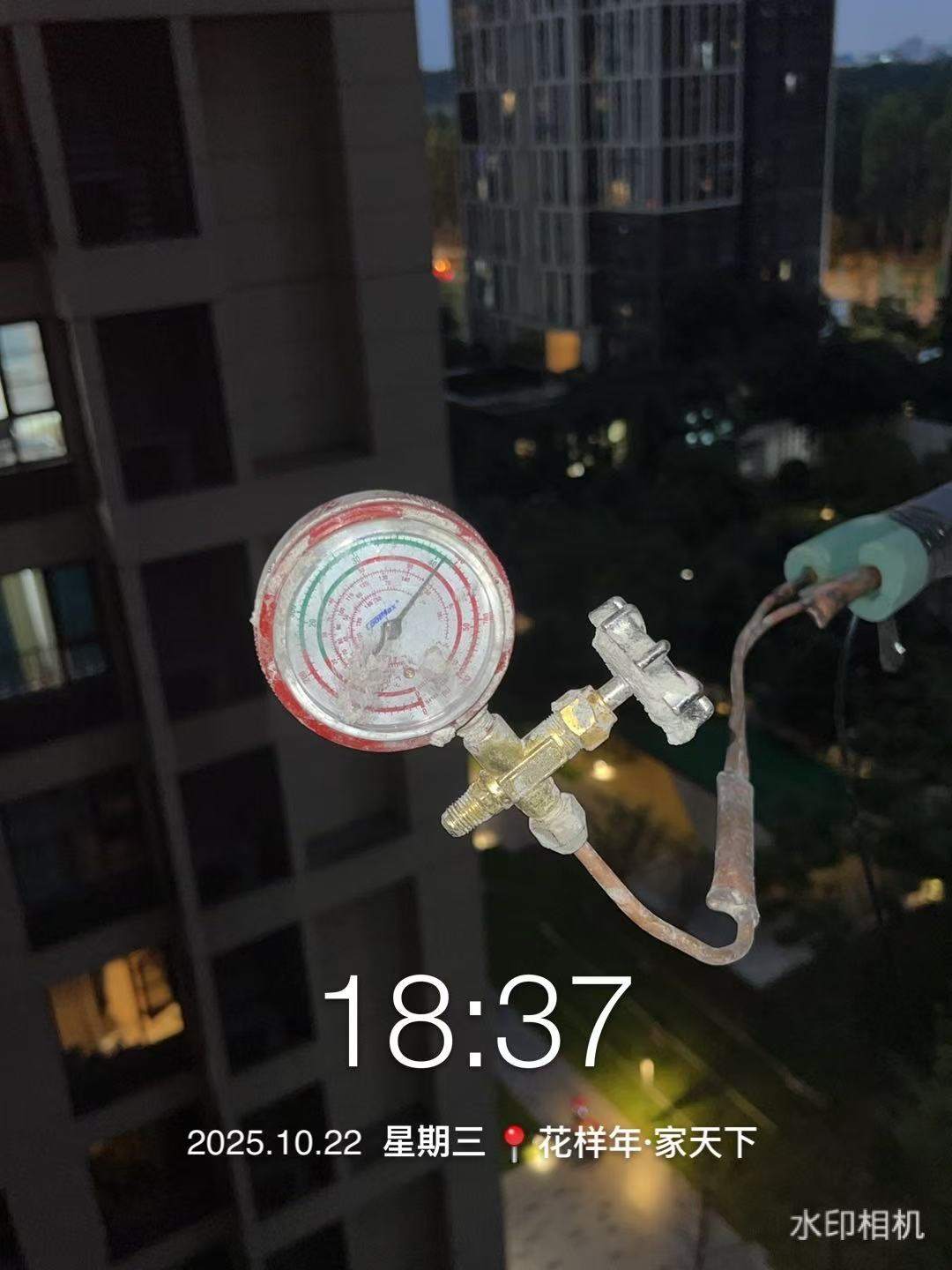 成都市双流区花样年华家天下-代老师-空调压力表