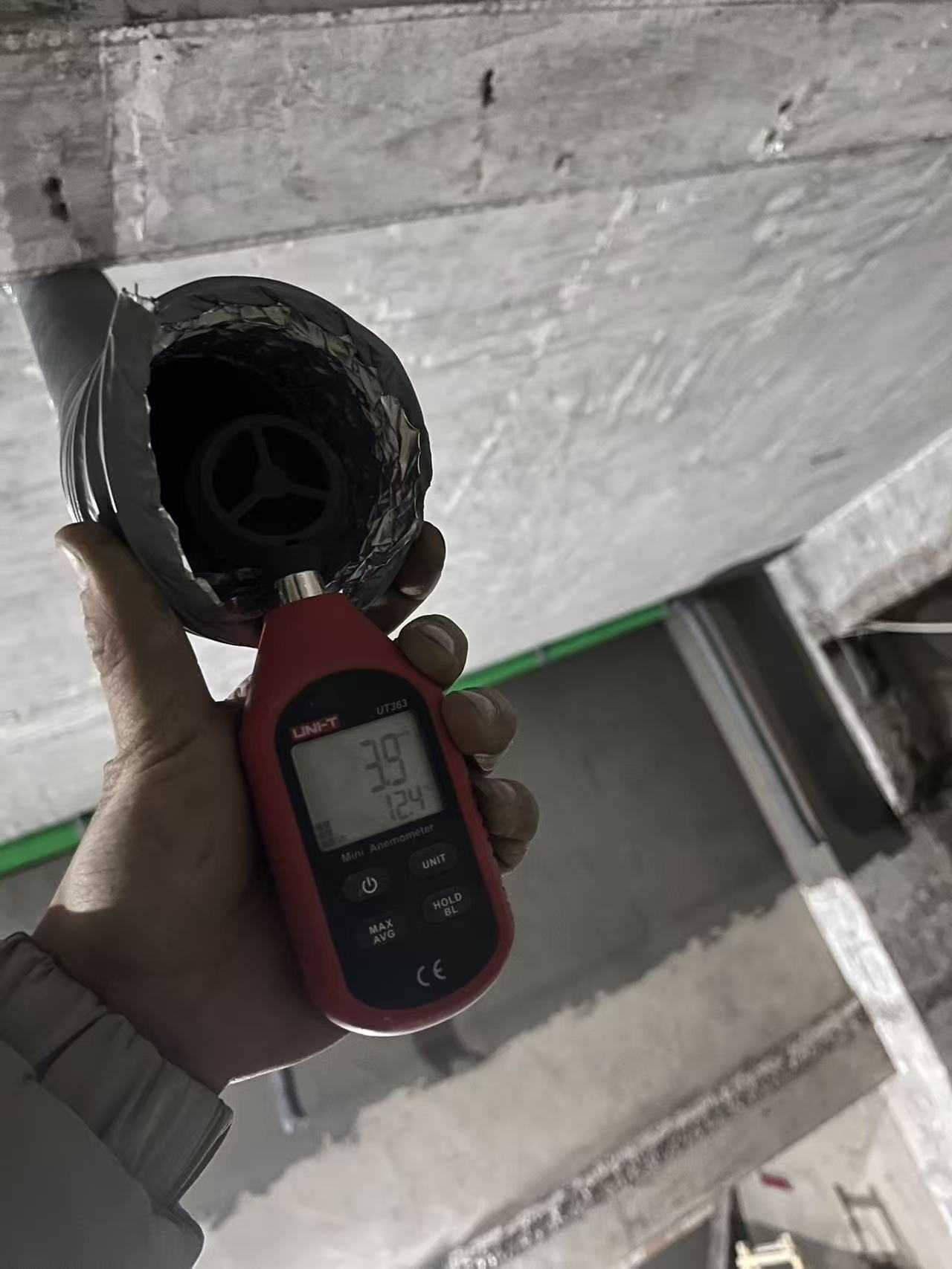 成都市青羊区建发央著-林老师-新风风量测试