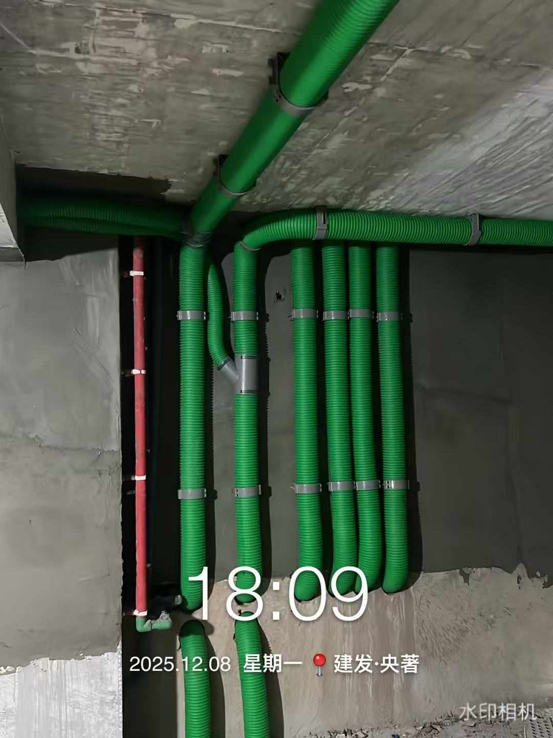 成都市青羊区建发央著-林老师-新风管路走管