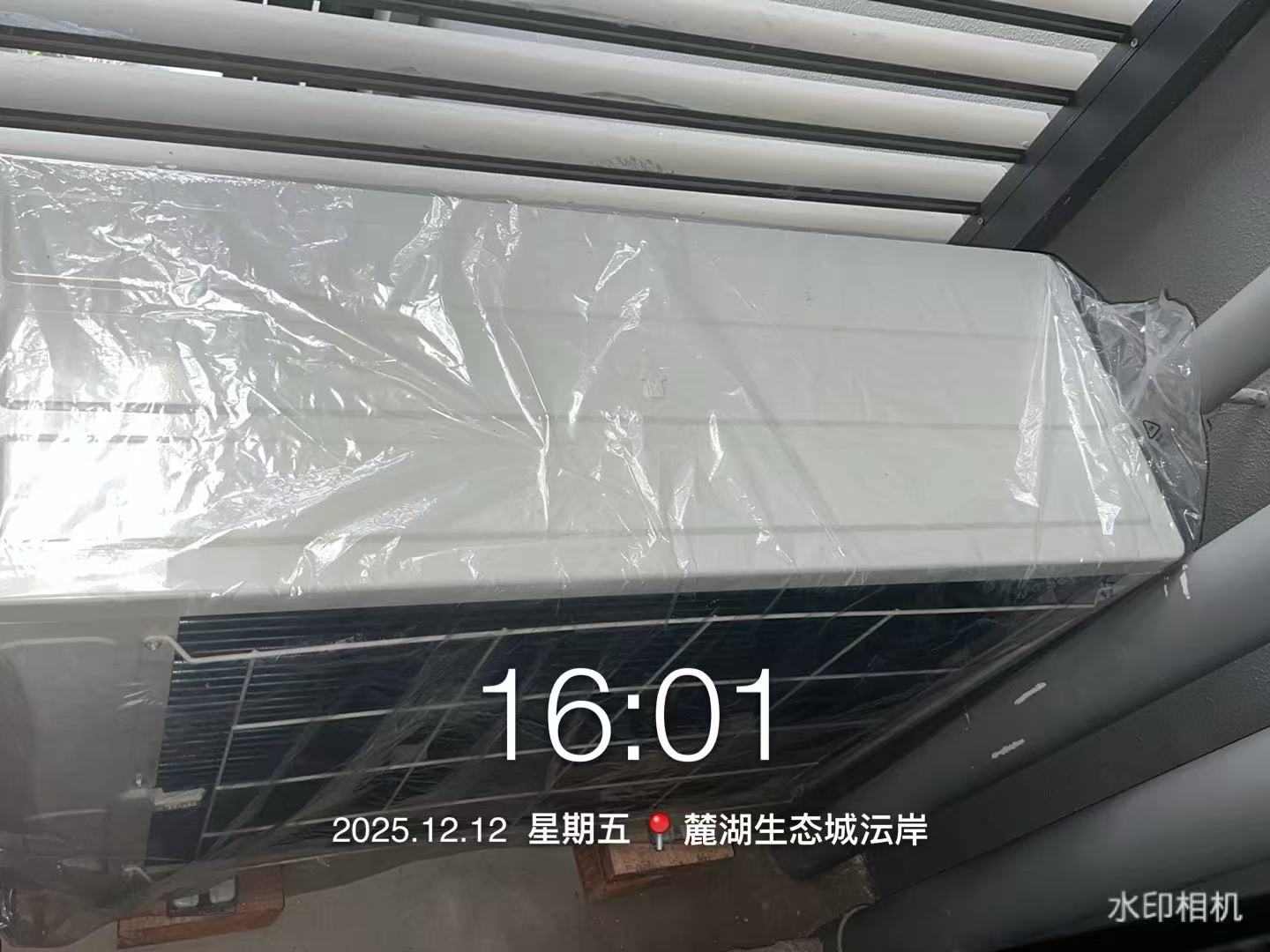 成都市双流区麓湖生态城沄岸-叶老师-外机安装实景