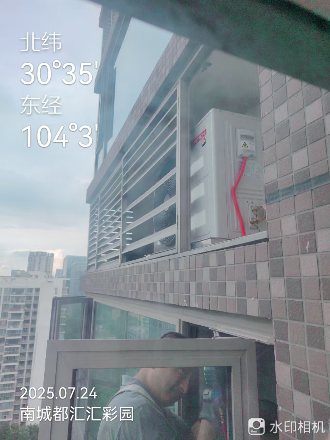 南城都汇-李老师风管机外机安装