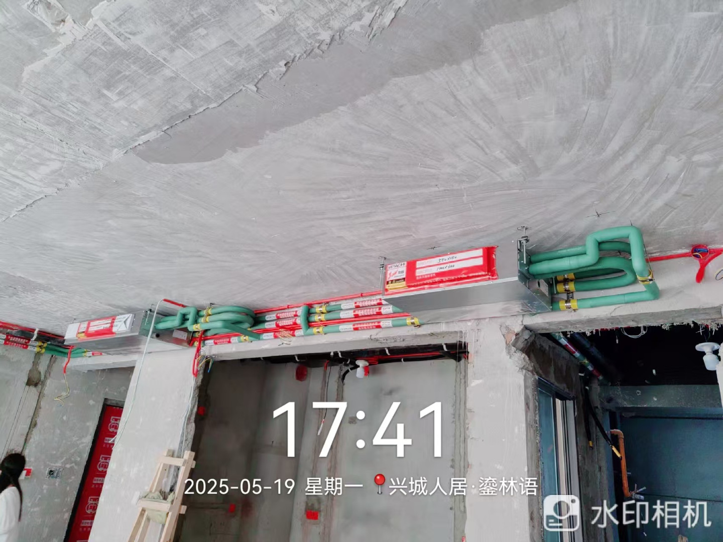 人居鎏林语-李老师空调内机安装2