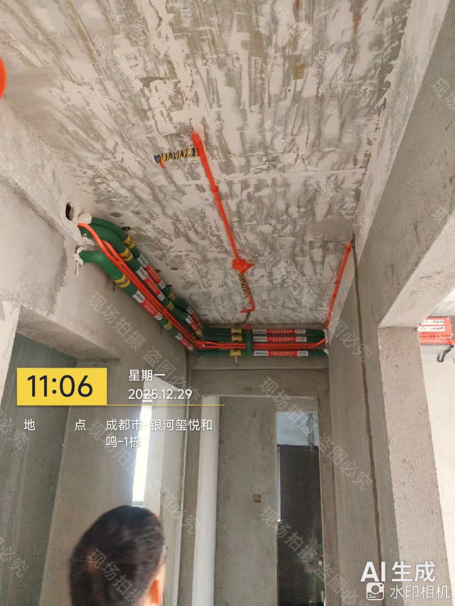 双流银河玺悦和L老师日立智享天氟地水二联供（过道的空调走管）