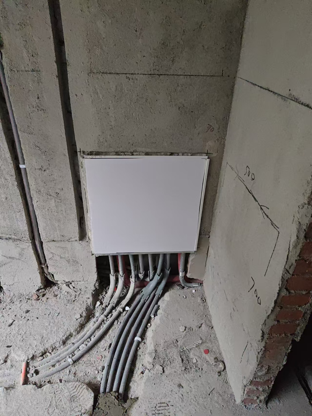 给水分集水器箱体预埋