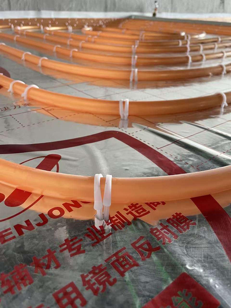 伟星五层阻氧玫瑰金管地暖盘管细节